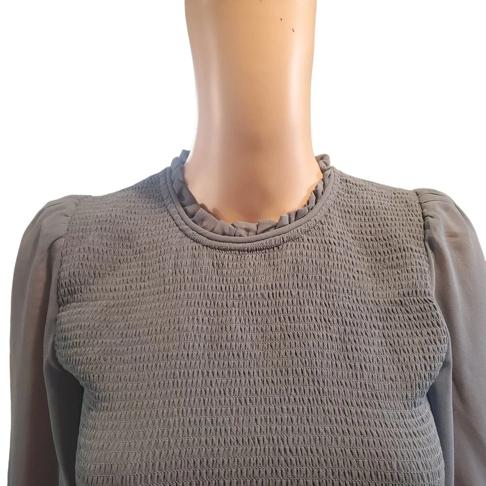 Aritzia Wilfred Size S Temptest Smocked Cropped Blouse in Granite Blue TINY FLAW